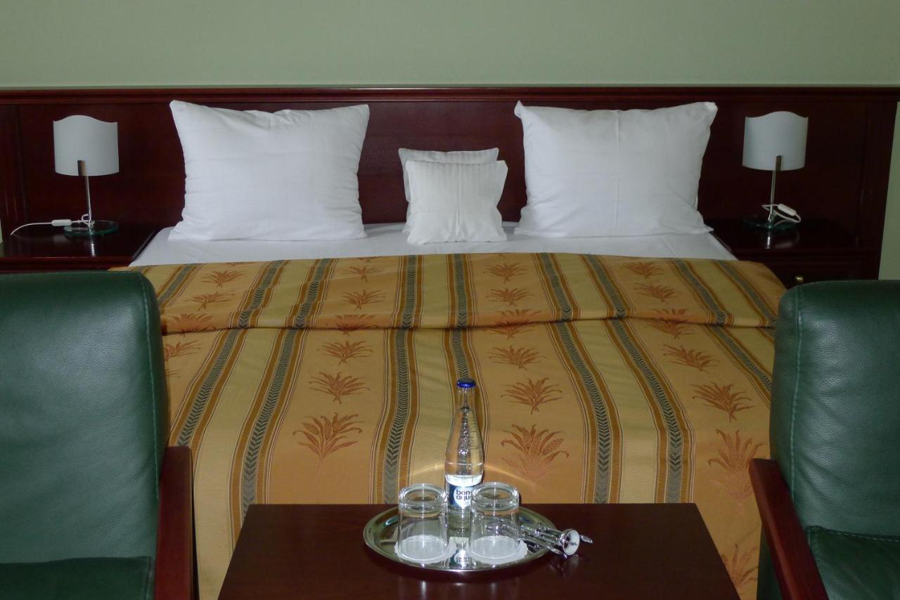Hotel Hradna Brana Bratislava Habitación foto
